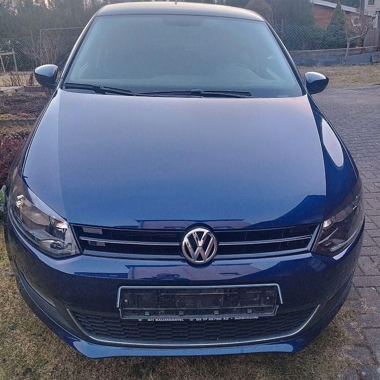 Gebraucht VW Polo Life 90 PS (66 kW) 2013 Blau Kleinwagen