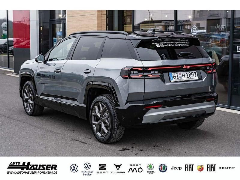 Gebraucht Jeep Compass 145 PS (106 kW) 2026 Yosemite grey mit dach in vulc SUV