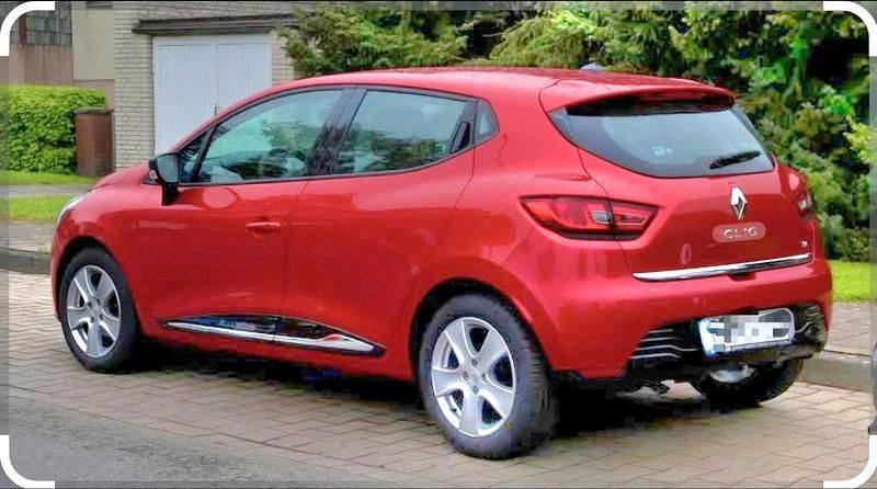Gebraucht Renault Clio IV 90 PS (66 kW) 2013 Rot Kleinwagen