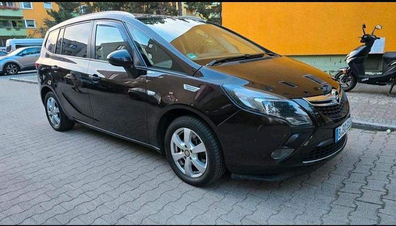 Gebraucht 2013 Opel Zafira Tourer Van / Kleinbus | 5.200 € (Fairer Preis) - Bild 1/4