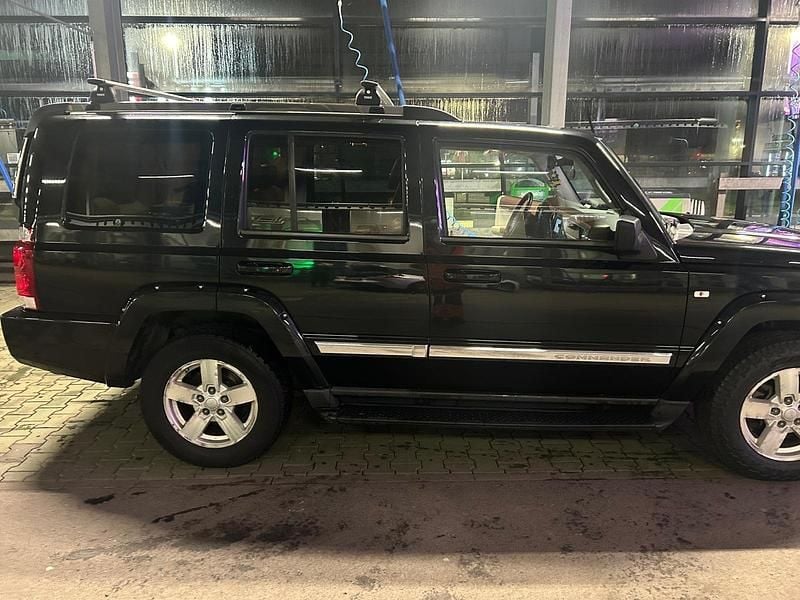 Schwarz Gebraucht 2007 Jeep Commander SUV | 8.500 € (Fairer Preis) - Bild 1/4