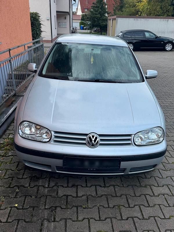 Silber Gebraucht 2000 VW Golf IV Kleinwagen | 1.300 € (Fairer Preis) - Bild 1/4