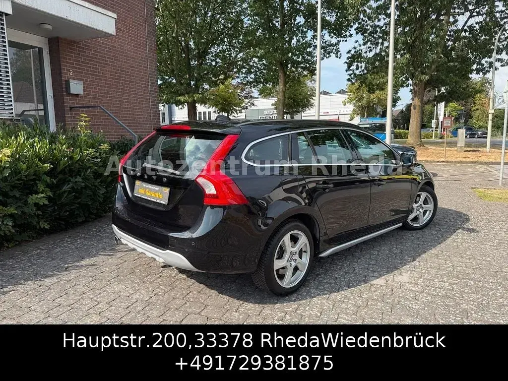 Gebraucht Volvo V60 Momentum 163 PS (119 kW) 2010 Schwarz Kombi