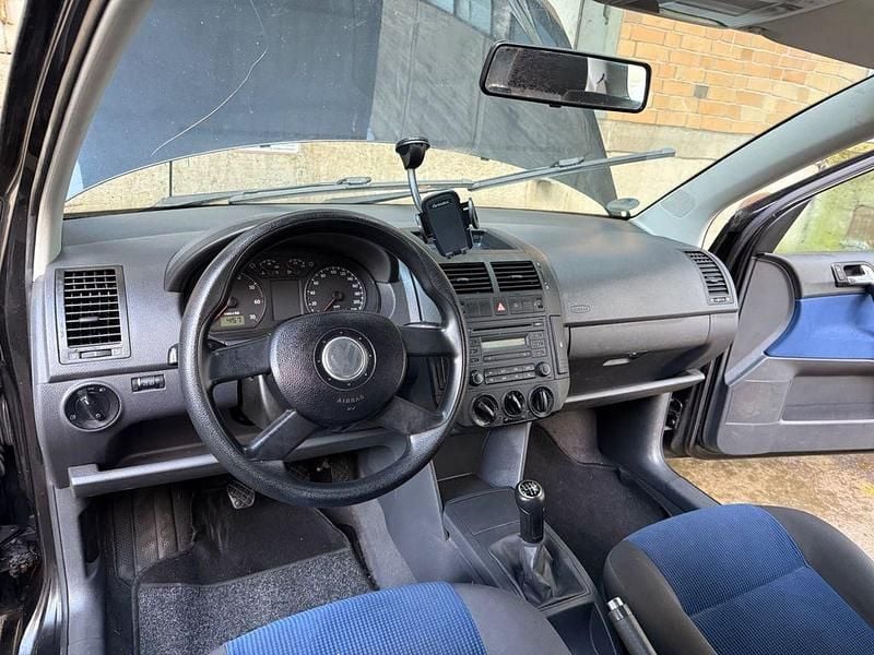 Schwarz Gebraucht 2005 VW Polo Highline Kleinwagen | 650 € (Superpreis) - Bild 1/4