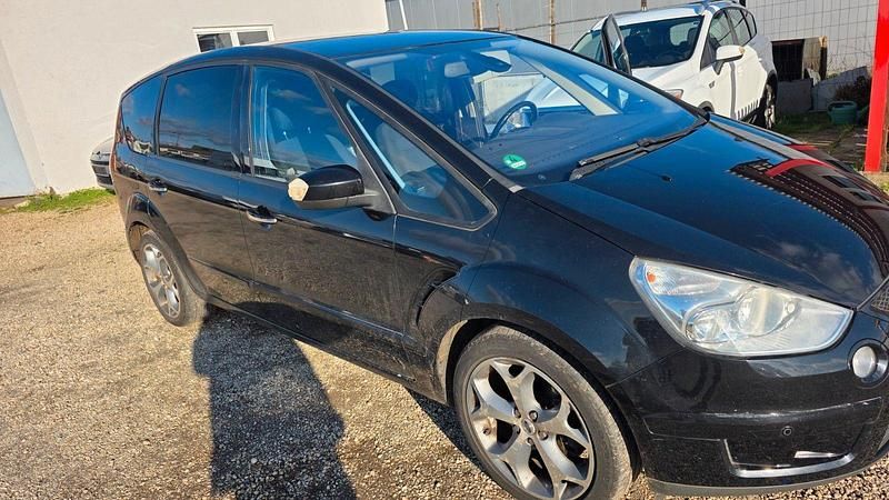 Gebraucht Ford S-MAX Titanium 140 PS (102 kW) 2009 Schwarz Van / Kleinbus