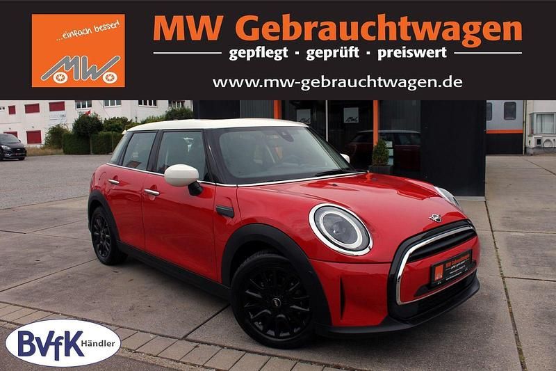 Rot Gebraucht 2021 Mini Cooper Classic Kleinwagen | 23.990 € (Teuer) - Bild 1/3