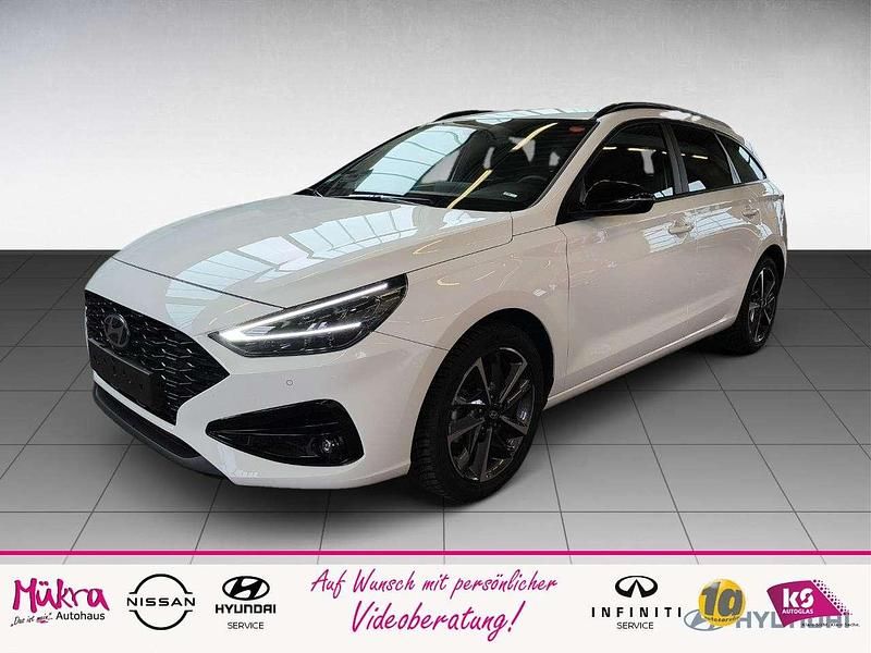 White (weiß) Gebraucht 2024 Hyundai i30 Advantage Kombi | 24.860 € (Etwas zu teuer) - Bild 1/4
