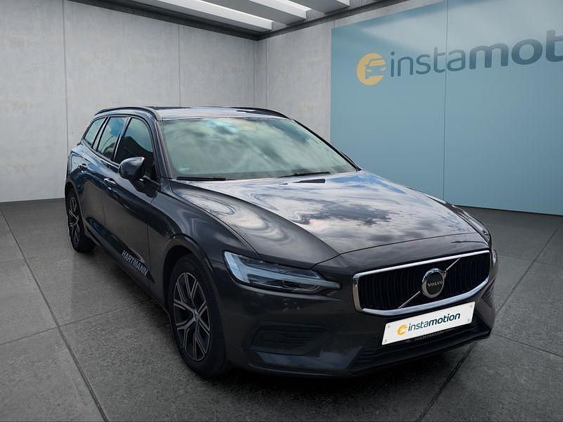 Gebraucht Volvo V60 163 PS (119 kW) 2024 Grau Kombi