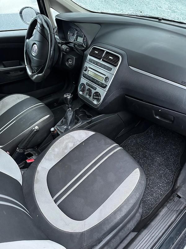 Gebraucht Fiat Punto 78 PS (57 kW) 2008 Schwarz Kleinwagen