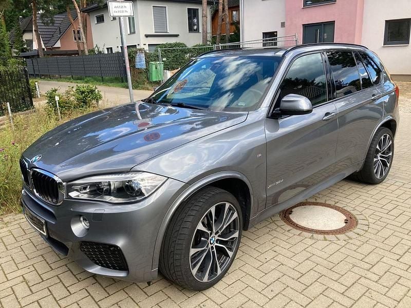 Grau Gebraucht 2018 BMW X5 M Sport SUV | 33.400 € (Guter Preis) - Bild 1/4