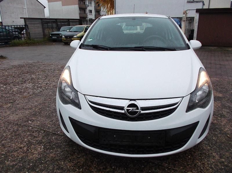 Weiß Gebraucht 2014 Opel Corsa Kleinwagen | 4.800 € - Bild 1/4