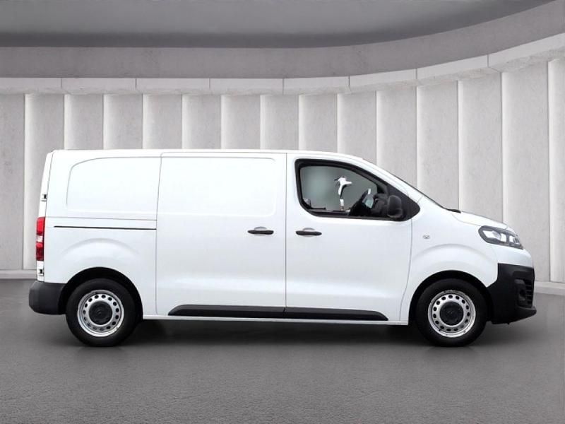 Gebraucht Citroën Jumpy 102 PS (75 kW) 2021 Lack weiss banquise/typ aussenverkleidun Van / Kleinbus