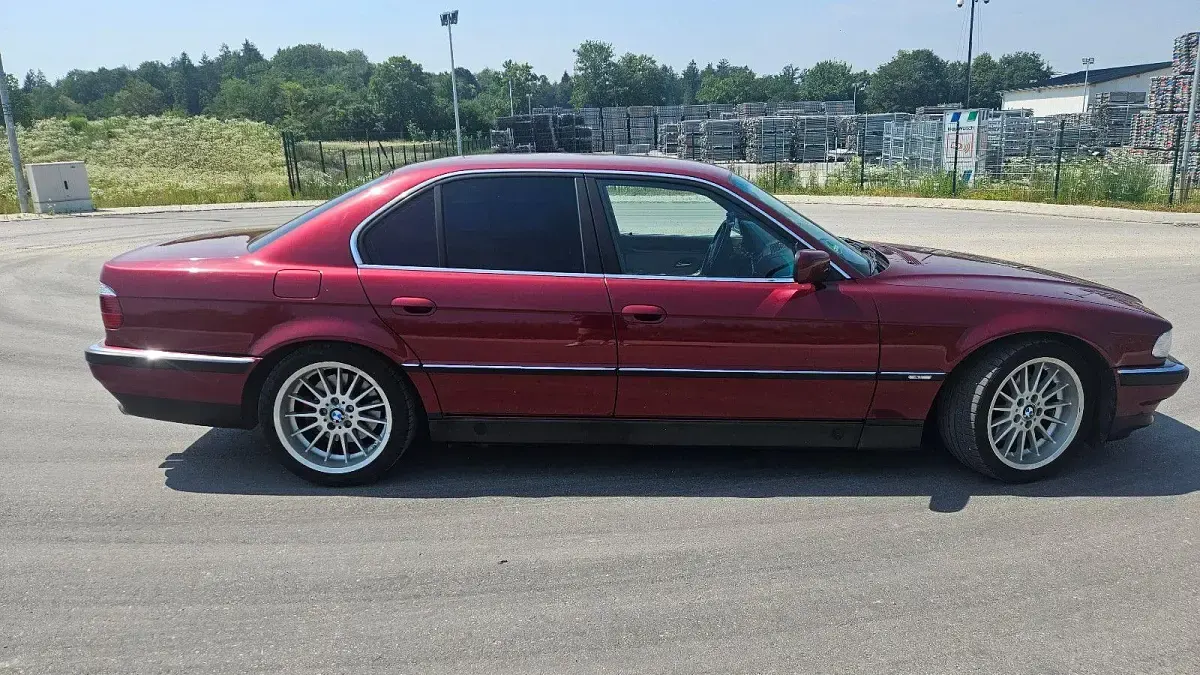 Gebraucht BMW 740 Basis 286 PS (210 kW) 1995 Rot Limousine