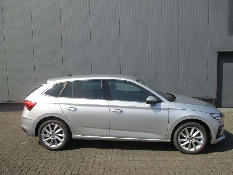 Gebraucht Skoda Scala Selection 116 PS (85 kW) 2024 Brilliantsilber metallic Kleinwagen