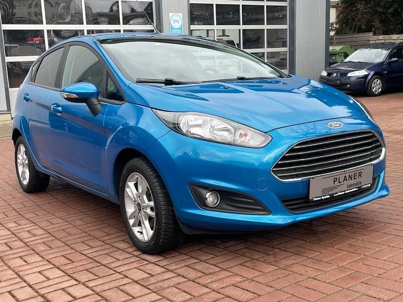 Gebraucht Ford Fiesta SYNC Edition 82 PS (60 kW) 2015 Blau Kleinwagen