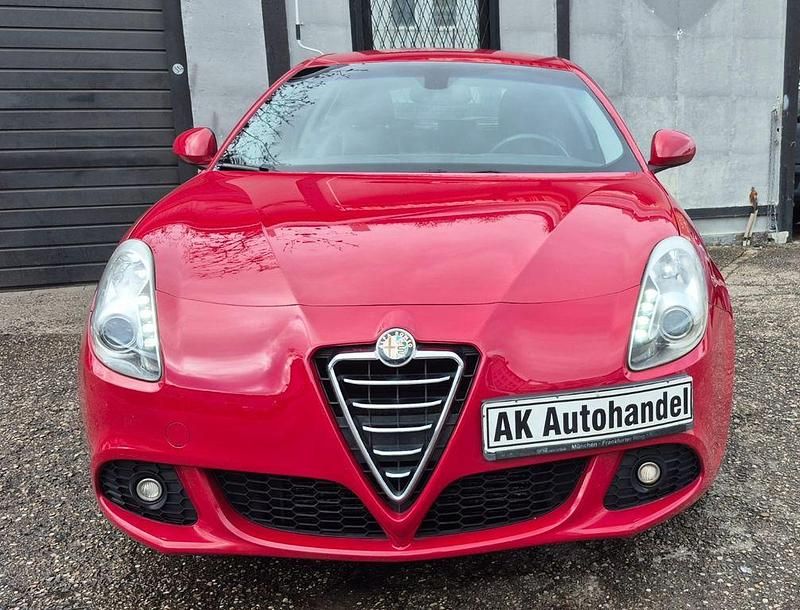 Gebraucht Alfa Romeo Giulietta Turismo 170 PS (125 kW) 2010 Rot Kleinwagen