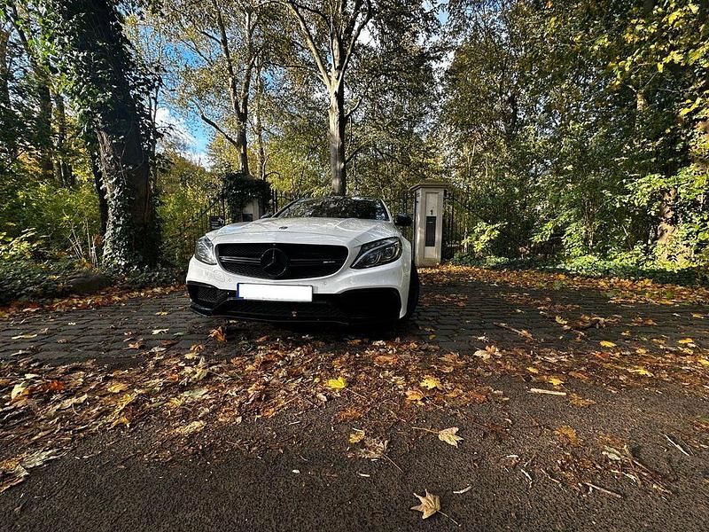 Gebraucht Mercedes C63 AMG AMG 476 PS (350 kW) 2017 Weiß Limousine