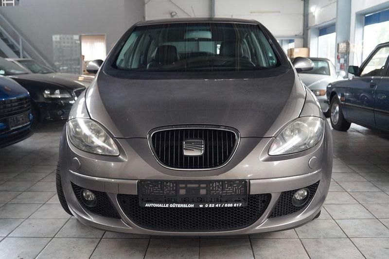 Gebraucht Seat Altea Stylance 150 PS (110 kW) 2006 Grau Van / Kleinbus