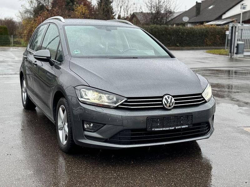 Grau Gebraucht 2018 VW Golf Highline Limousine | 13.890 € (Guter Preis) - Bild 1/4