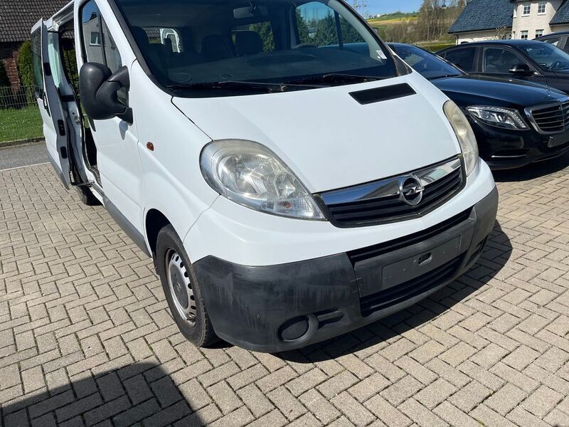 Gebraucht Opel Vivaro 90 PS (66 kW) 2008 Weiß Van / Kleinbus