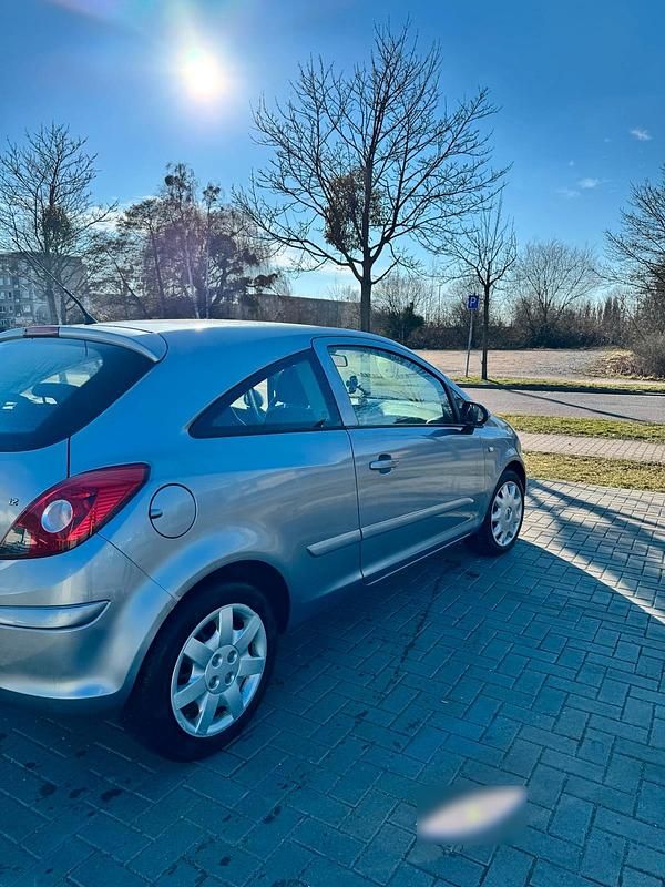 Gebraucht Opel Corsa 81 PS (59 kW) 2007 Silber Kleinwagen