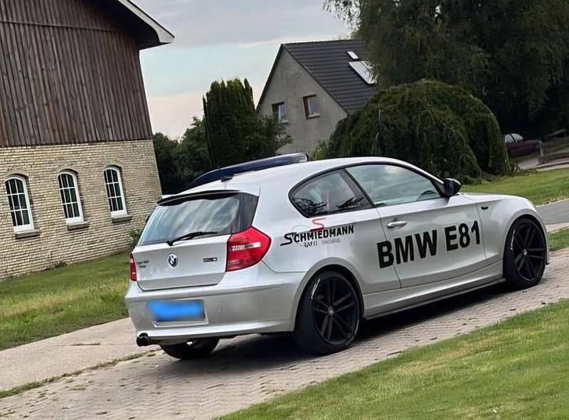 Używany BMW 116 M Performance 122 KM (89 kW) 2009 Srebrny Hatchback