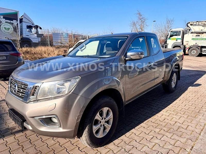 Grau Gebraucht 2016 Nissan Navara Acenta Abholung | 18.921 € (Guter Preis) - Bild 1/4