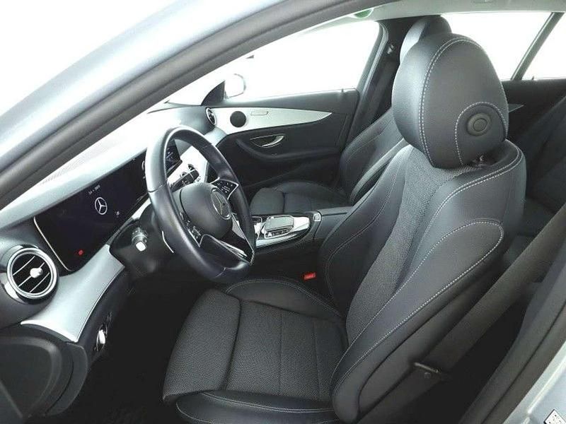 Gebraucht Mercedes E220 Avantgarde 200 PS (147 kW) 2022 Hightechsilber Kombi
