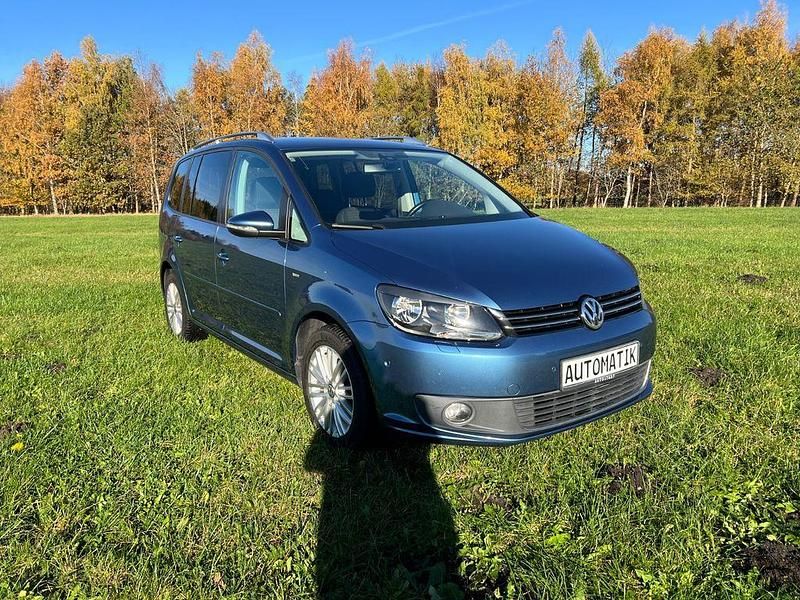 Gebraucht VW Touran Cup 105 PS (77 kW) 2014 Blau Van / Kleinbus