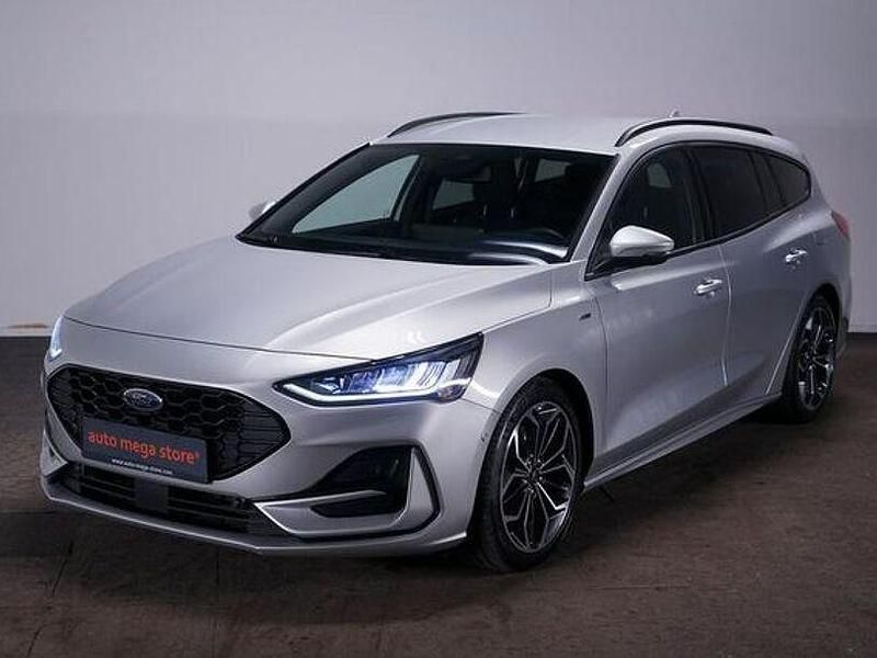 Silver metallic Gebraucht 2023 Ford Focus ST-Line X Limousine | 20.298 € (Fairer Preis) - Bild 1/4