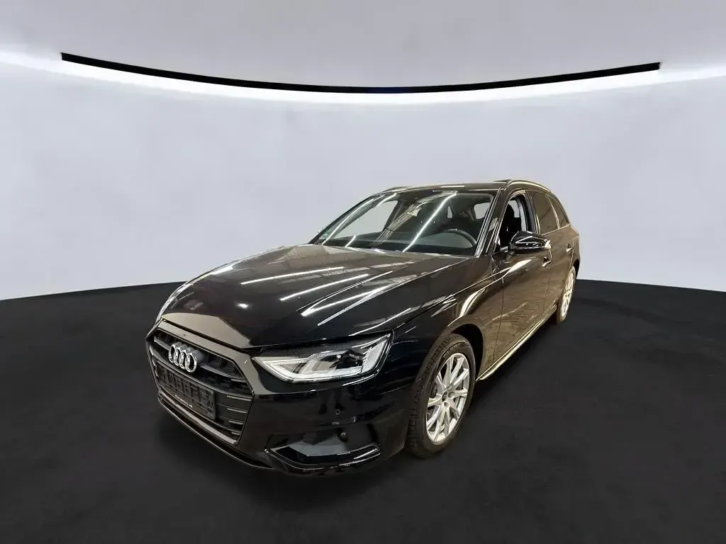 Gebraucht Audi A4 Advanced 150 PS (110 kW) 2023 Schwarz Kombi