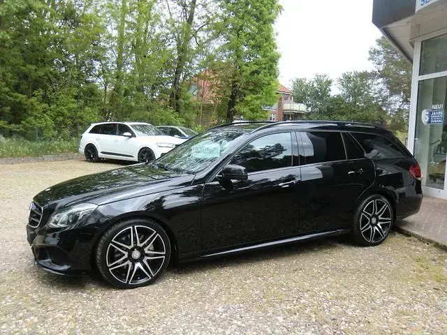 Gebraucht Mercedes E350 AMG 258 PS (189 kW) 2015 Schwarz Kombi
