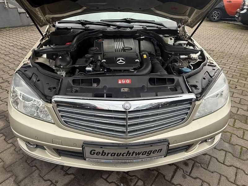 Gebraucht Mercedes C180 156 PS (114 kW) 2011 Beige Limousine