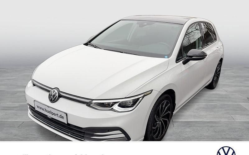 Gebraucht VW Golf VIII Active 110 PS (80 kW) 2022 Weiß Limousine