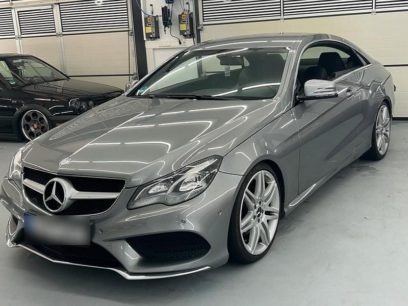 Grau Gebraucht 2014 Mercedes E350 AMG Coupé | 16.500 € (Fairer Preis) - Bild 1/4