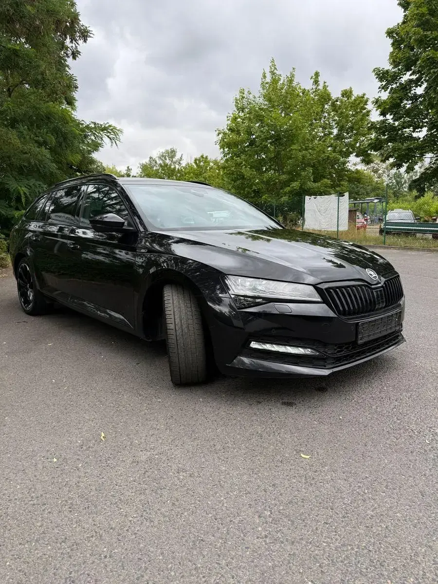 Gebraucht Skoda Superb SportLine 190 PS (139 kW) 2020 Schwarz Limousine