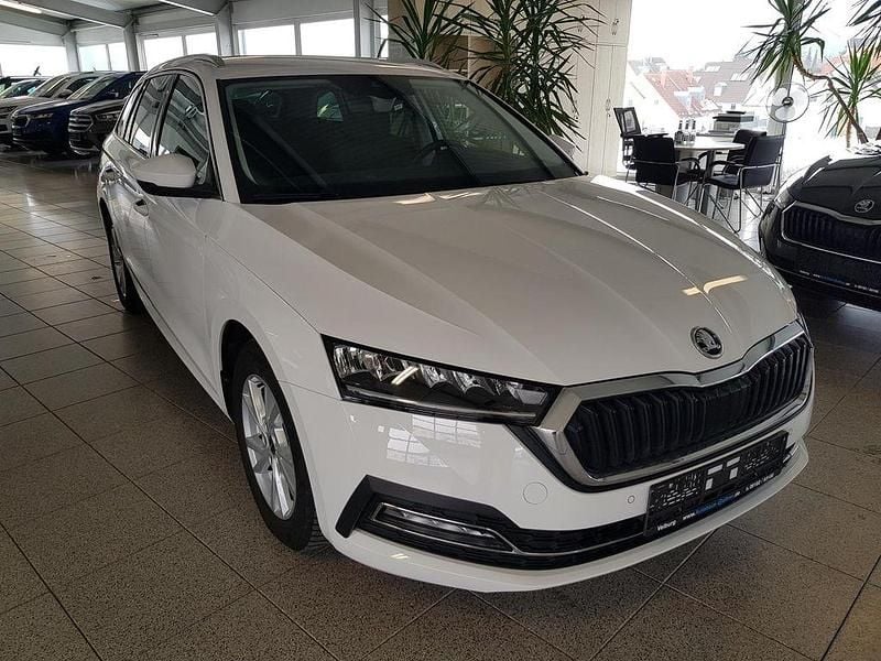 Gebraucht Skoda Octavia Style 116 PS (85 kW) 2023 Weiß Kombi