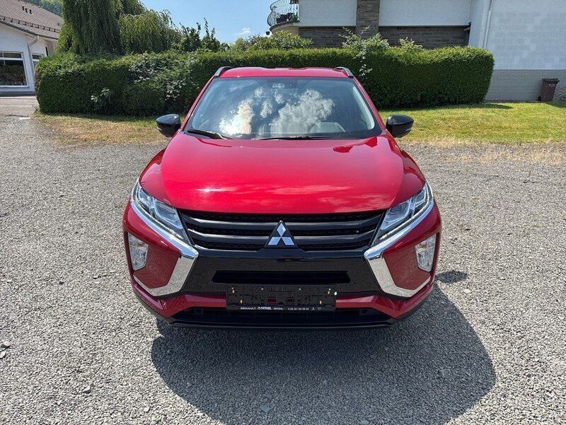 Rot Gebraucht 2019 Mitsubishi Eclipse Cross Active SUV | 15.790 € (Fairer Preis) - Bild 1/4