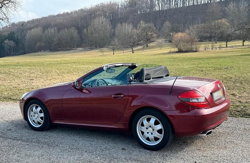 Gebraucht Mercedes SLK200 184 PS (135 kW) 2008 Rot Cabrio