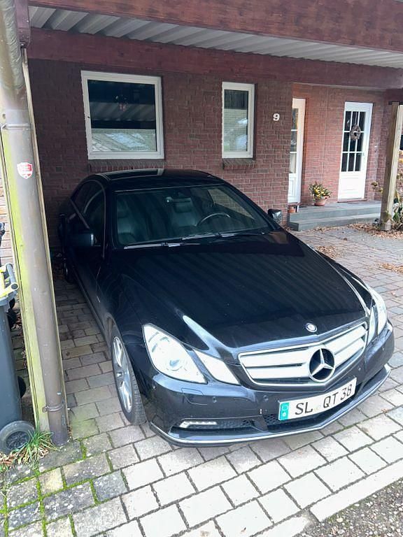 Gebraucht Mercedes E350 231 PS (169 kW) 2010 Schwarz Coupé