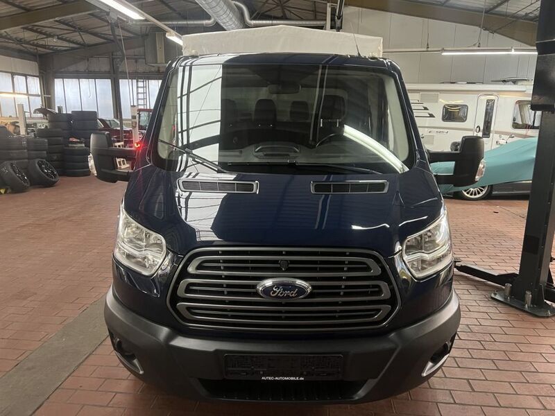 Second-hand Ford Transit 131 CP (96 kW) 2019 Albastru Van