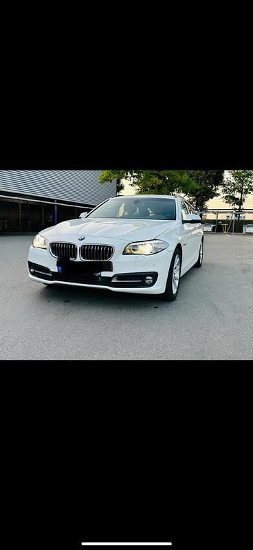 Gebraucht BMW 520 190 PS (139 kW) 2014 Weiß Kombi