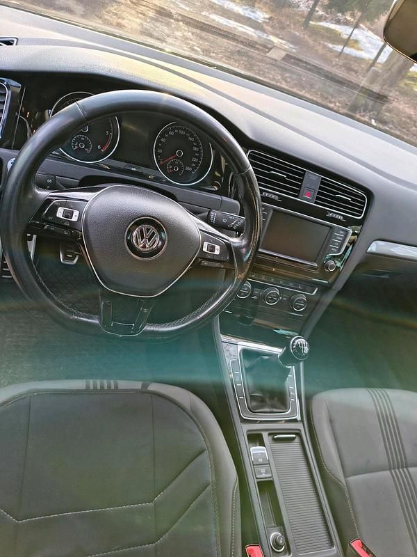 Gebraucht VW Golf VII 110 PS (80 kW) 2016 Blau Kombi