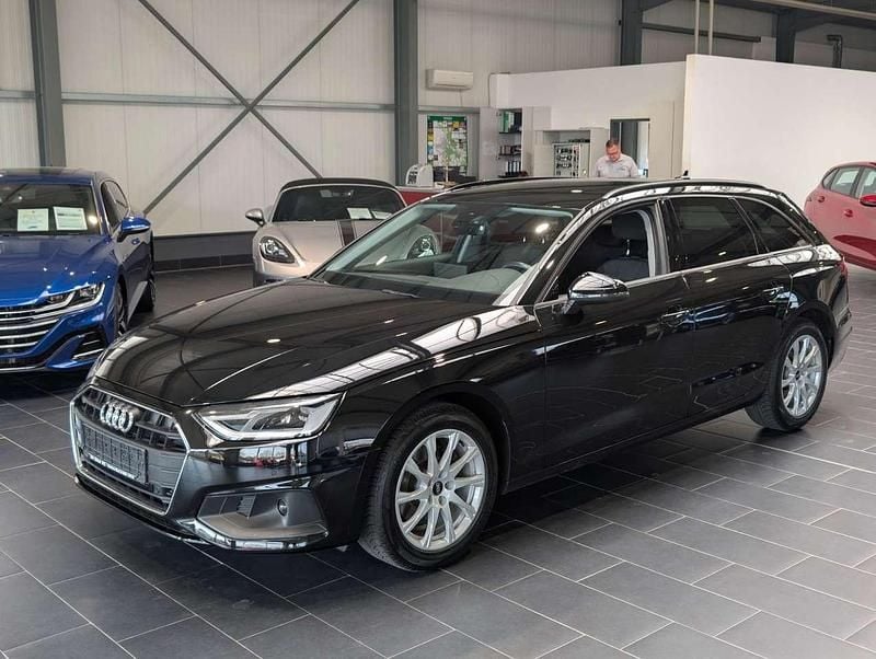 Gebraucht Audi A4 150 PS (110 kW) 2022 Schwarz Kombi
