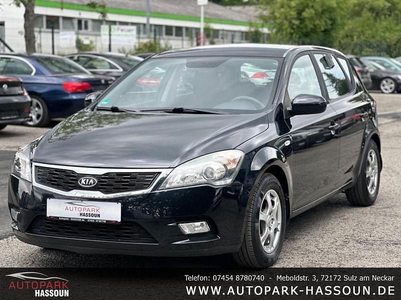 Schwarz Gebraucht 2010 Kia Ceed 2 Limousine | 3.999 € (Superpreis) - Bild 1/4