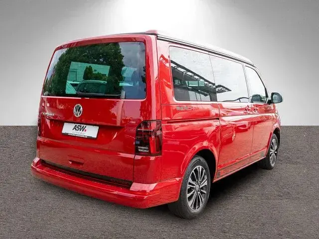 Gebraucht VW California Beach 150 PS (110 kW) 2023 Kirschrot Van