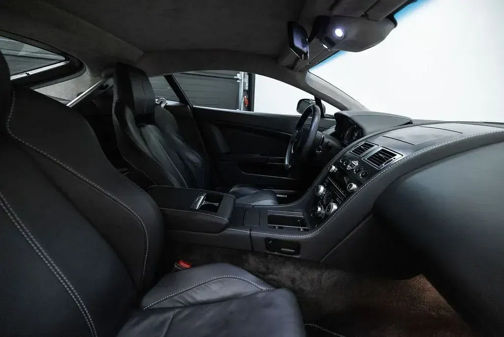 Gebraucht Aston Martin Vantage 426 PS (313 kW) 2009 Grau Coupé