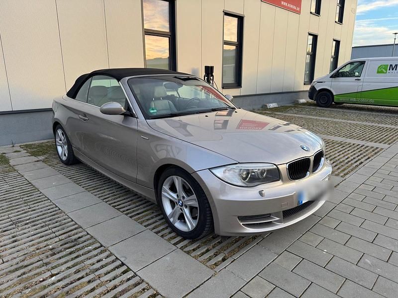 Silber Gebraucht 2008 BMW 125 Cabriolet Advantage Cabrio | 7.995 € (Guter Preis) - Bild 1/4