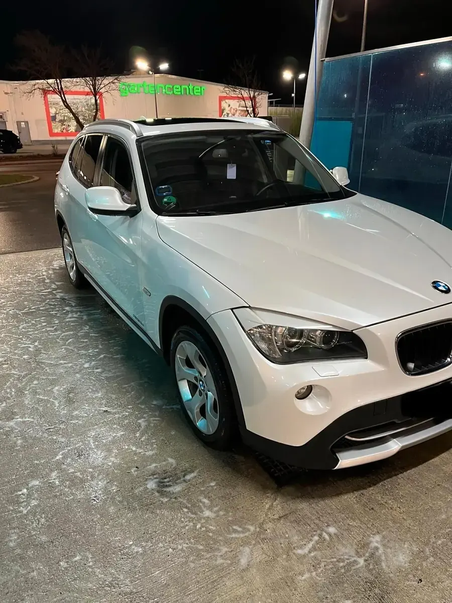 Gebraucht BMW X1 143 PS (105 kW) 2012 Weiß SUV