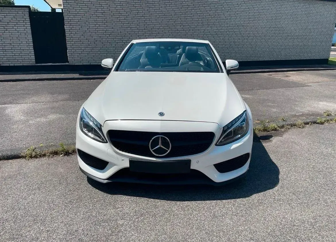 Gebraucht Mercedes C220 AMG line 170 PS (125 kW) 2017 Weiß Cabrio